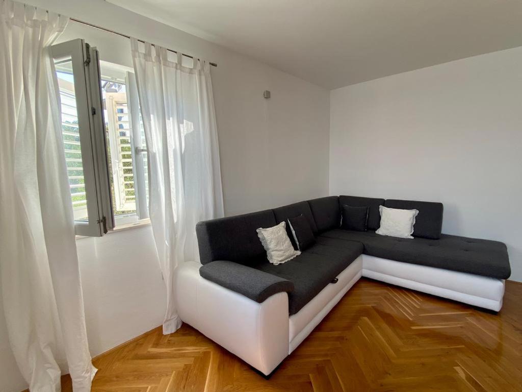 Panorama Apartment Jakov Omiš Buitenkant foto